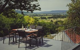 SárgaRigó Holiday Home